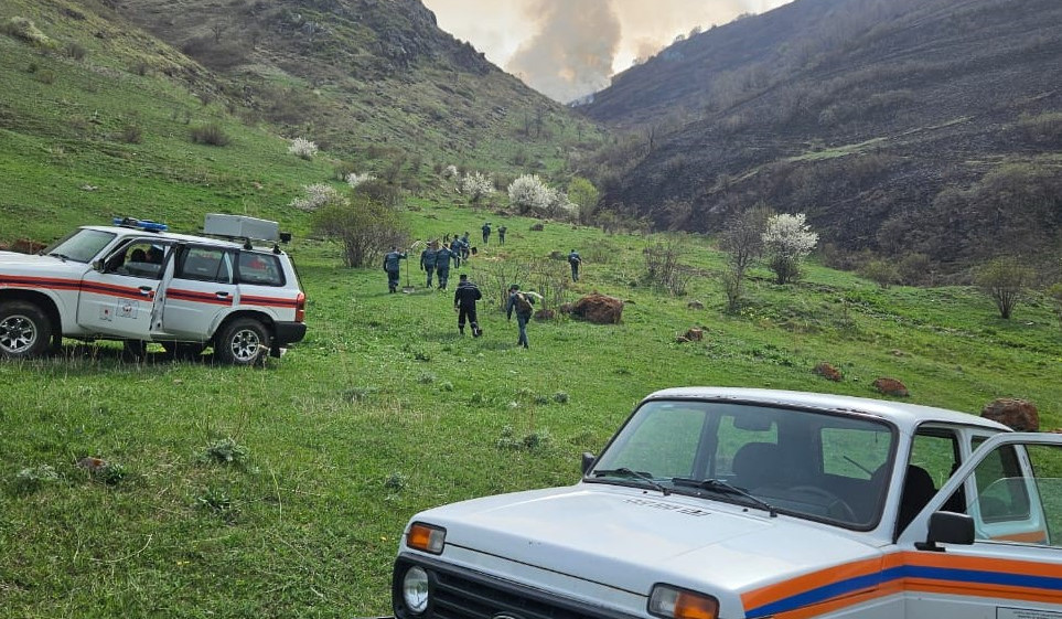 Լեռնապատ գյուղի հարակից սարի գագաթին այրվում է 50 հա խոտածածկույթ